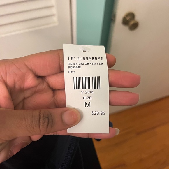 FASHION NOVA DRESS - Picture 2 of 2